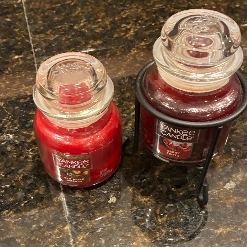 Yankee Candle Red Jar Candle Duo